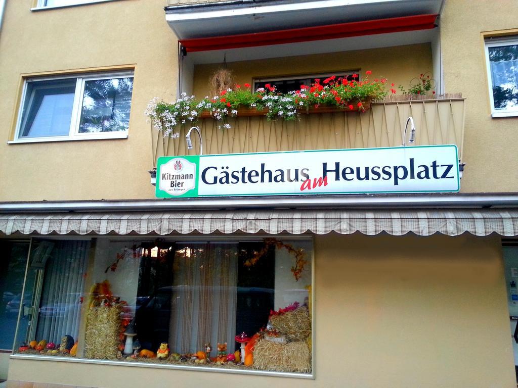 Gaestehaus Am Heuss-Platz Erlangen Exterior foto