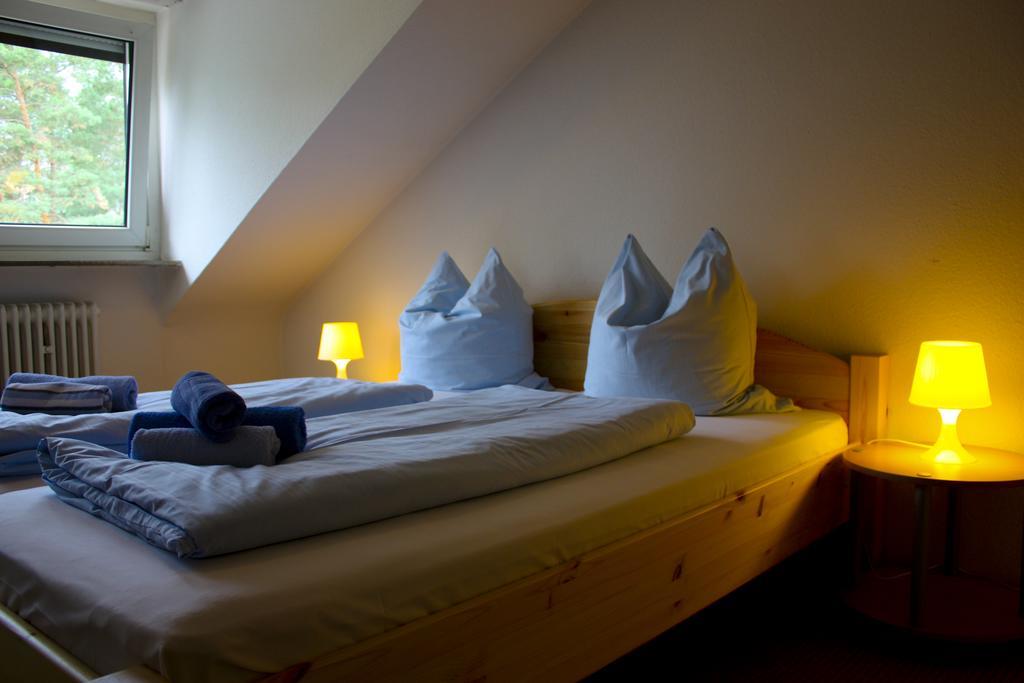 Gaestehaus Am Heuss-Platz Erlangen Quarto foto
